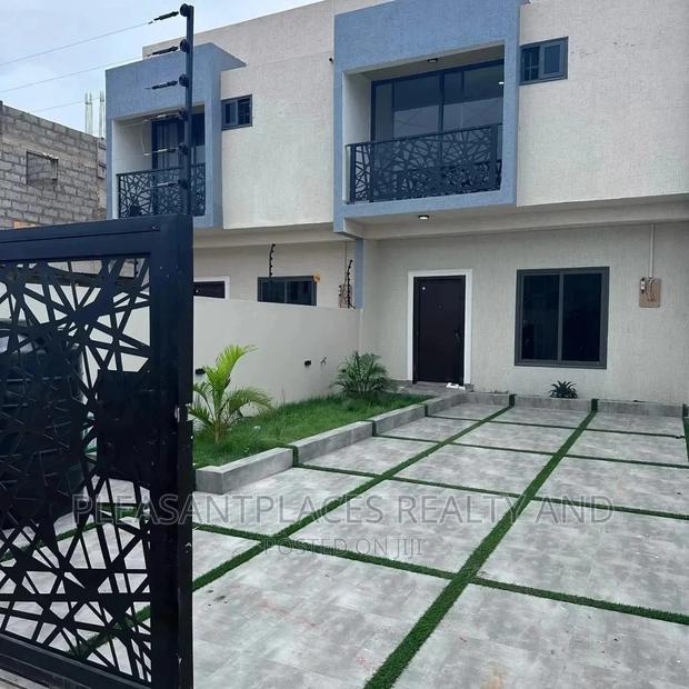 2bdrm House in Pleasantplaces, Accra Metropolitan for sale · Photo 1