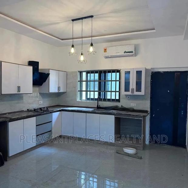 2bdrm House in Pleasantplaces, Accra Metropolitan for sale · Photo 3