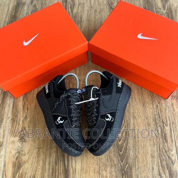 Nike Air Force 1 Black Venom · Photo 1