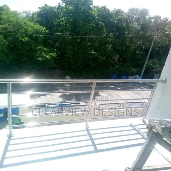 High-Quality Stainless Steel Balustrade / Handrails · Photo 2