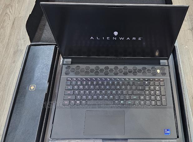 Laptop Dell Allienware M18 R1 32GB Intel Core I9 SSD 1T · Photo 5