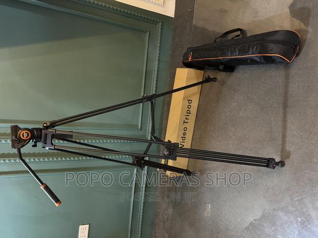 Triopo DV Professional Heavy Duty Tripod · Photo 2