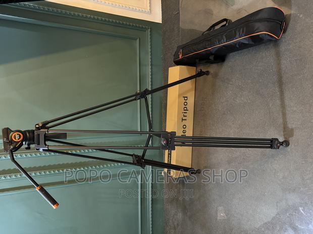 Triopo DV Professional Heavy Duty Tripod · Photo 1