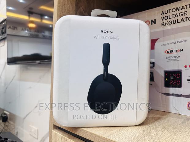 Adorable and New SONY WH-1000XM5 Headset · Photo 1
