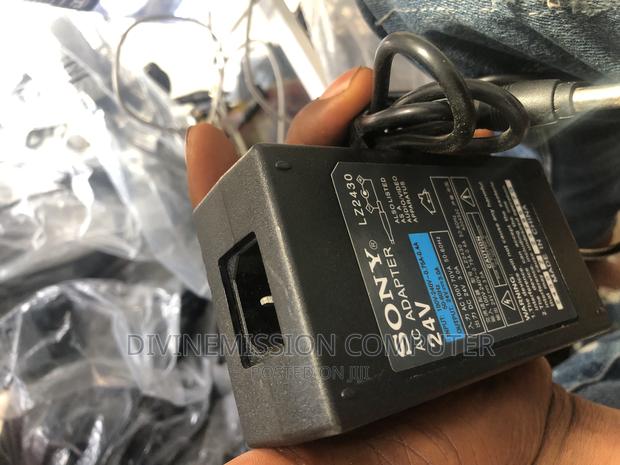 Sony AC ADAPTER 24v==3.0A · Photo 3