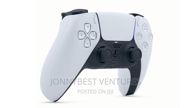 PS5 Game Pad · Photo 1
