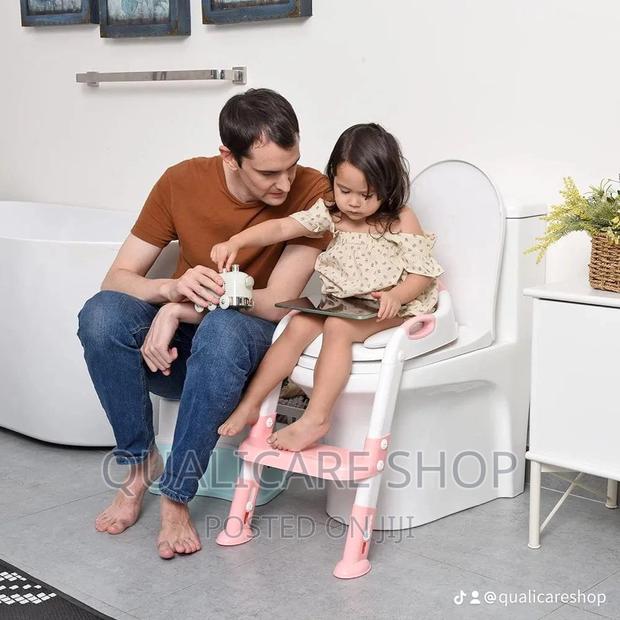 Potty Training Seat · Photo 1