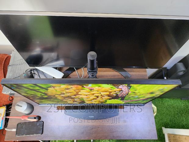 24INCH 75hz Ips FHD Ultraslim Bessel Type-C · Photo 5