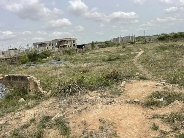 Do You Need a Land to Buy and Also Have a Car to Swap With · Photo 1