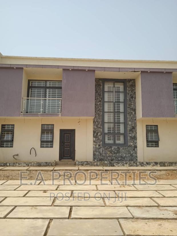 5bdrm House in E A Properties, Aburi for sale · Photo 1