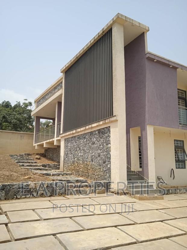 5bdrm House in E A Properties, Aburi for sale · Photo 2