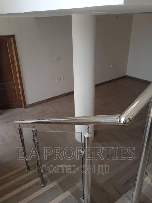 5bdrm House in E A Properties, Aburi for sale · Photo 5