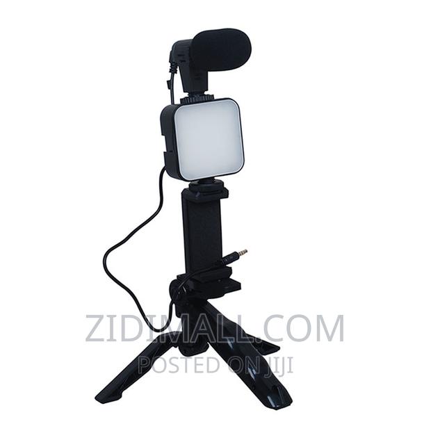 Video Making Kit +: iPhone Connector · Photo 2