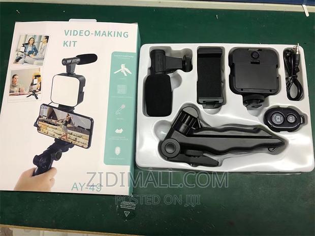 Video Making Kit +: iPhone Connector · Photo 3