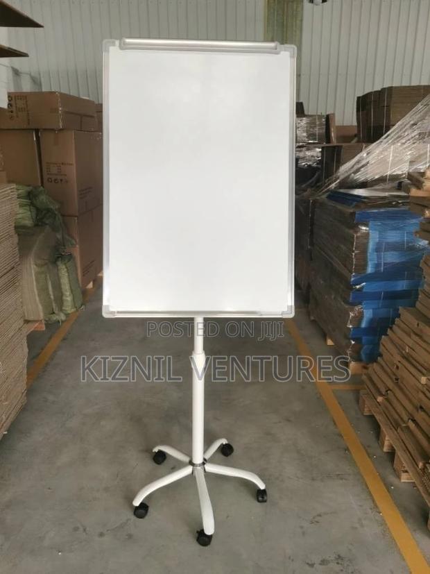 Flip Chart. · Photo 1