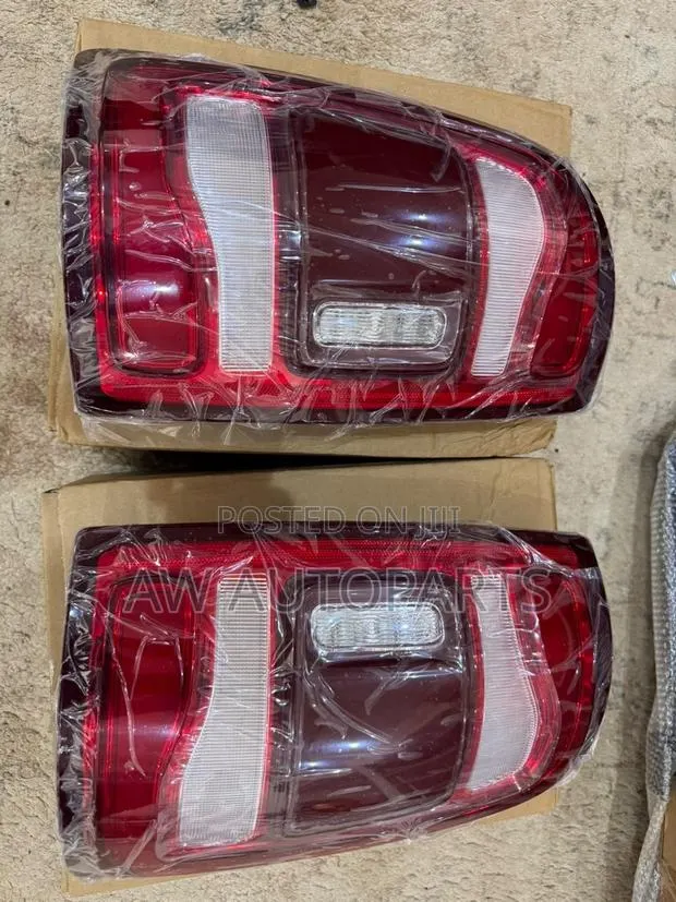 RAM 2020-2024 Taillight Red. Pair · Photo 1