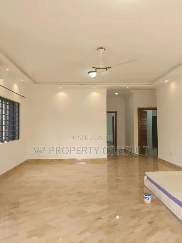 2bdrm Apartment in Housing Down for rent · Photo 1