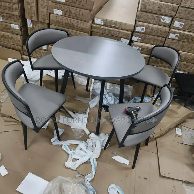 Reception Room Dining Set · Photo 1