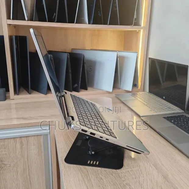 Laptop Dell Pro Plus 14 16GB Intel Core i5 SSD 512GB · Photo 1