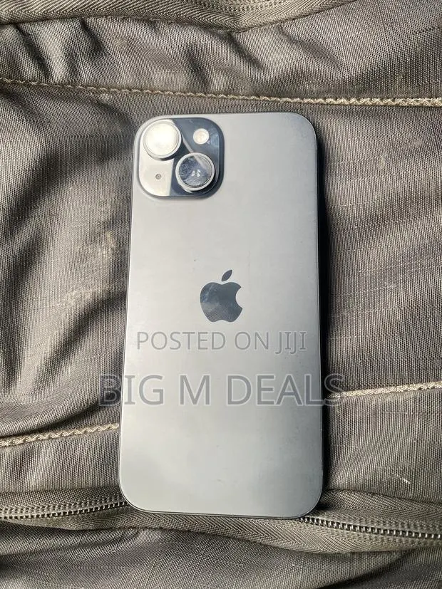 Apple iPhone 15 128 GB Black · Photo 1