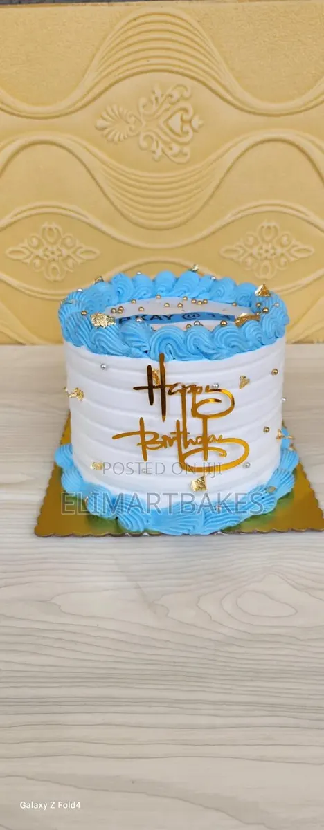 Smooth Whipped Cream Cake · Photo 1