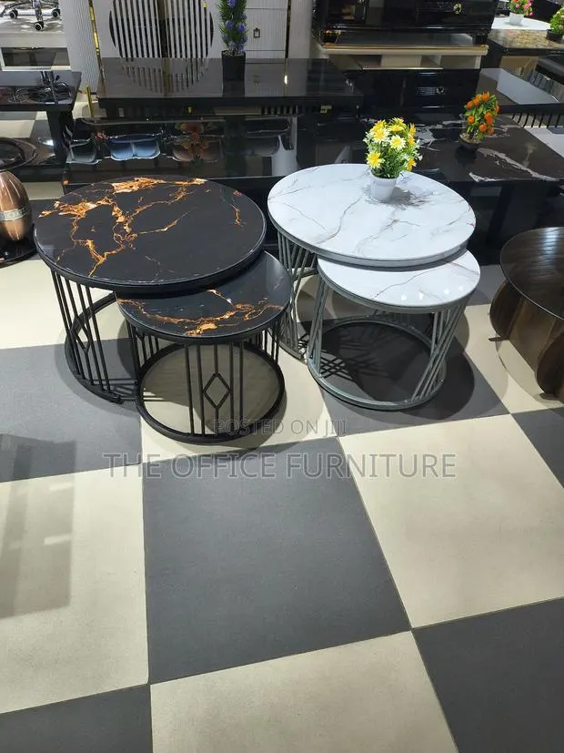 Marble Center Table · Photo 1