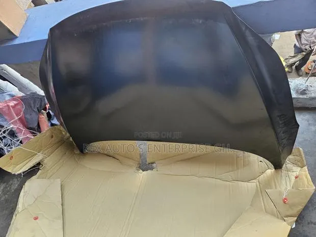 Elantra 2012-2016 Bonnet · Photo 1