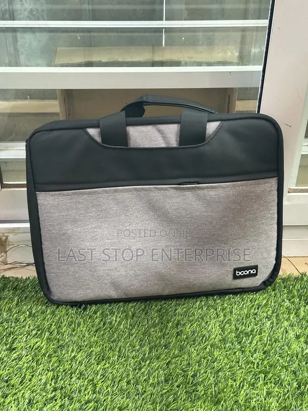 Quality and Classic 14 Inched Laptop Bag · Photo 1