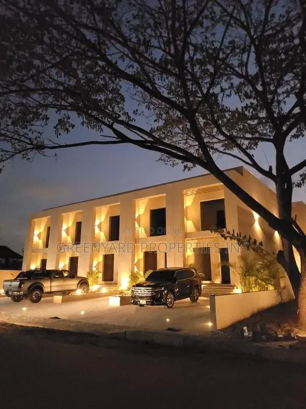 3bdrm Townhouse/Terrace in Adjiringanor, East Legon for sale · Photo 1
