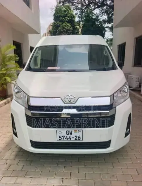 Mini Bus Rental, Rent a Toyota Hiace · Photo 1