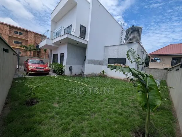 4bdrm Duplex in Tantra Hills, Unity Closed for sale · Photo 1