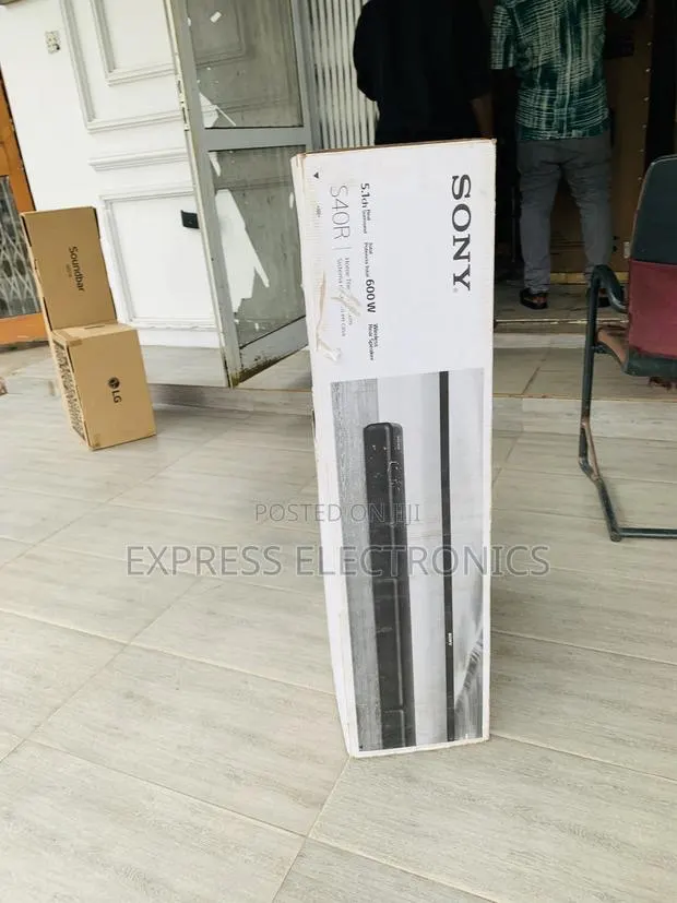 Best Buy Sony 600W 5.1ch Home Cinema Soundbar System | HT-S40R · Photo 1