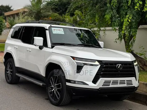 New Lexus GX 2025 White · Photo 1