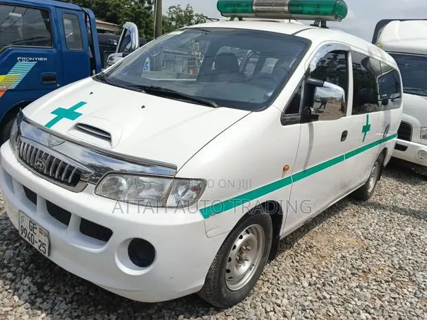 Hyundai H-100 2001 White · Photo 6