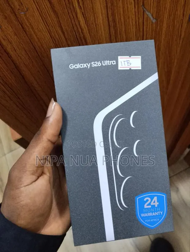 New Samsung Galaxy S26 Ultra 5G 1 TB Black · Photo 1