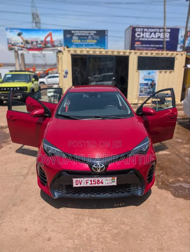Toyota Corolla LE 4dr Sedan (1.8L 4cyl CVT) 2017 Red · Photo 1