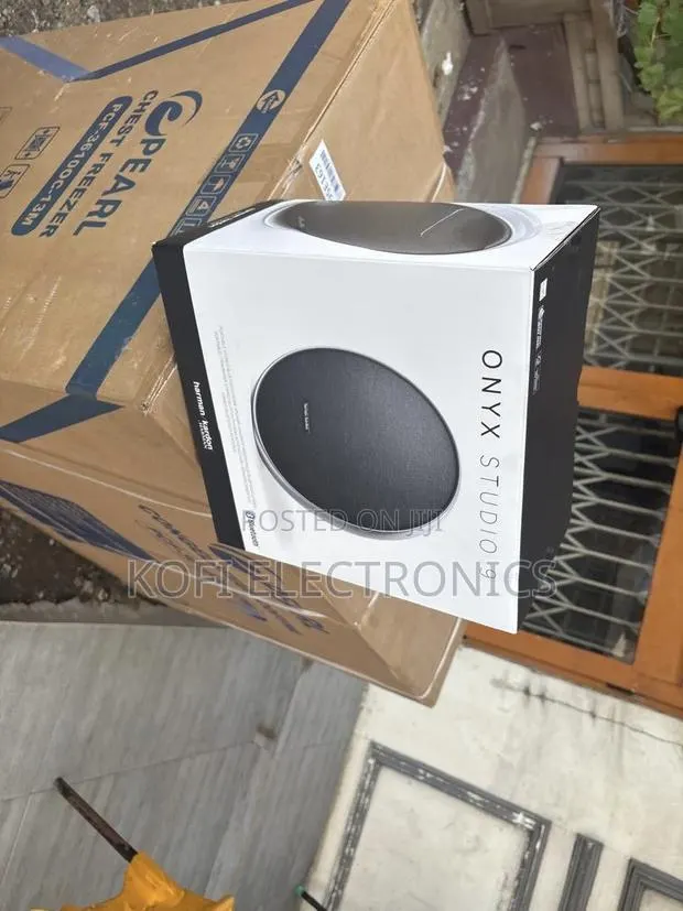Harman Kardon Onyx Studio 9 Luxury Bluetooth Sound · Photo 1