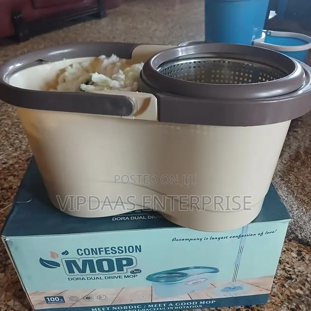 360 Spin Mop Bucket · Photo 1