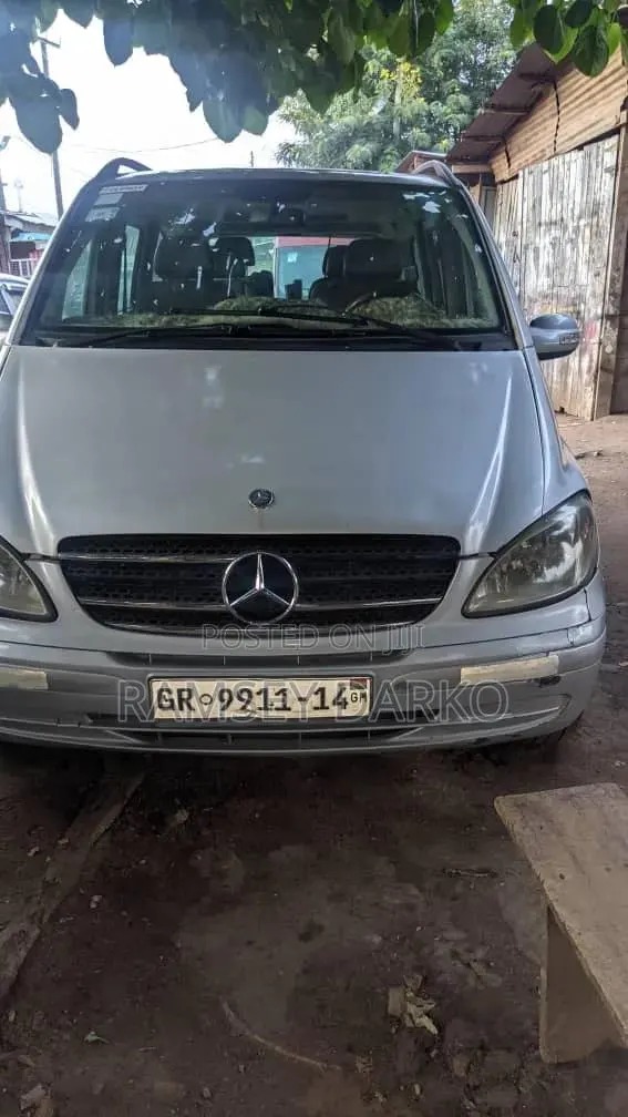 Mercedes-Benz Vito 2011 Grey · Photo 1