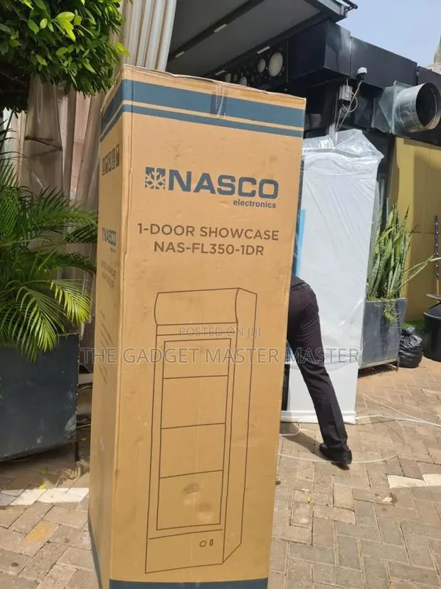 Nasco Commercial Beverage 288l Showcase Refrigerator · Photo 1