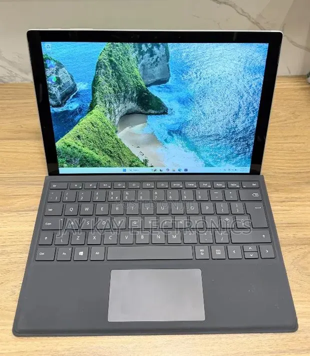Laptop Microsoft Surface Pro 7 8GB Intel Core i5 SSD 128GB · Photo 1