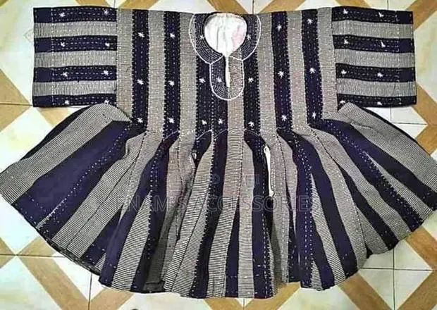 Handwoven Smocks. · Photo 1