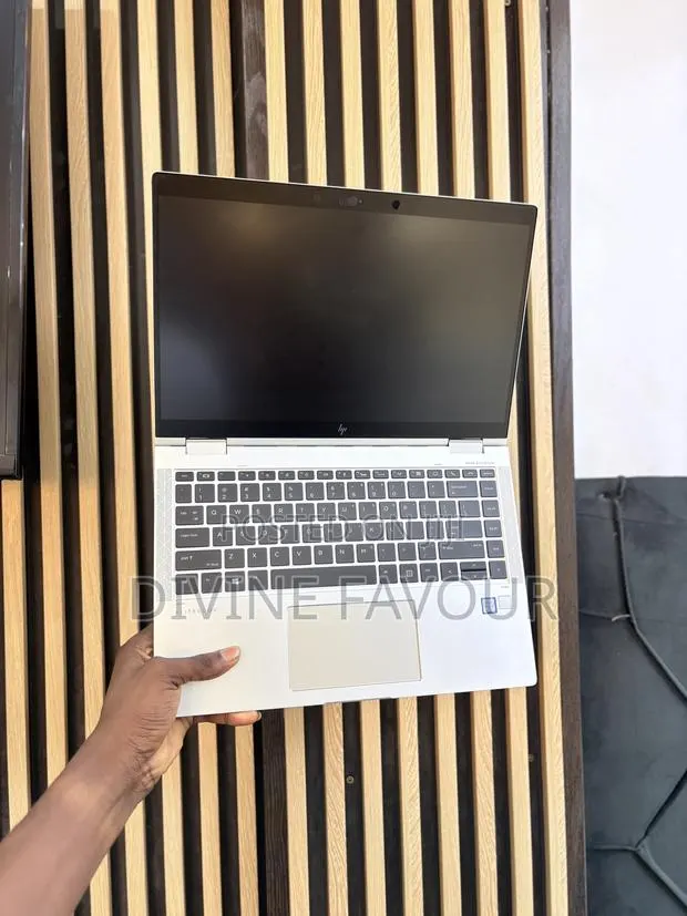 Laptop HP EliteBook x360 1040 G5 32GB Intel Core i7 SSD 512GB · Photo 1