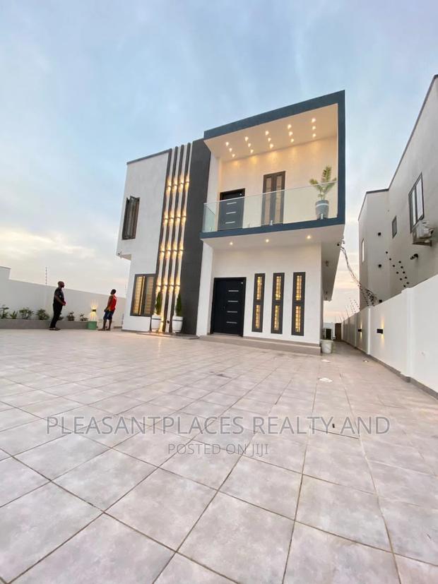 4bdrm Duplex in Pleasantplaces, East Legon for sale · Photo 1
