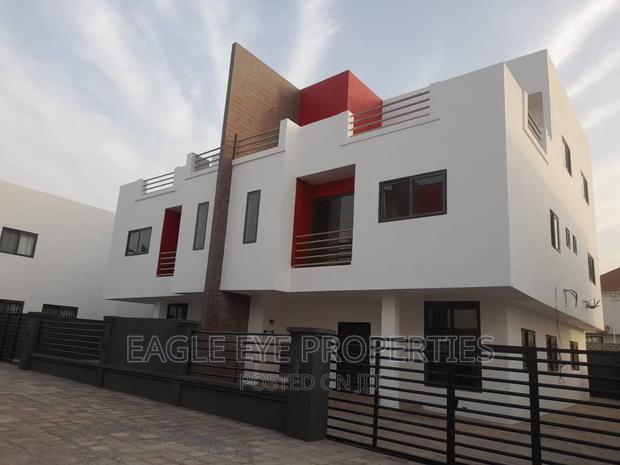 4bdrm House in Oyarifa for sale · Photo 3