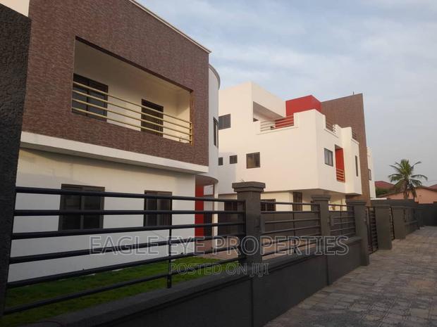 4bdrm House in Oyarifa for sale · Photo 2