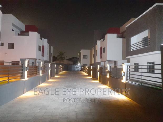 4bdrm House in Oyarifa for sale · Photo 6