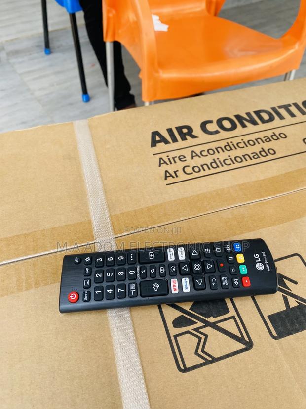High Quality LG Black Remote Control. · Photo 1