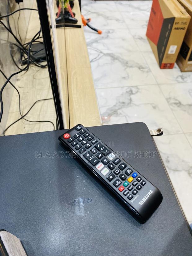Fresh in Box Samsung Black Remote Control. · Photo 1
