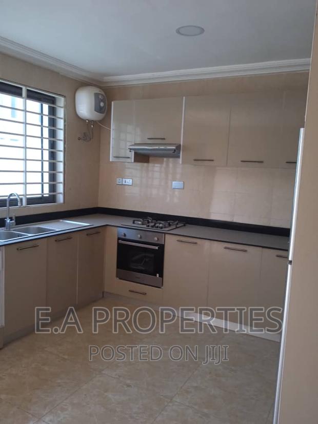 5bdrm House in E A Properties, Ghana Flag for sale · Photo 2